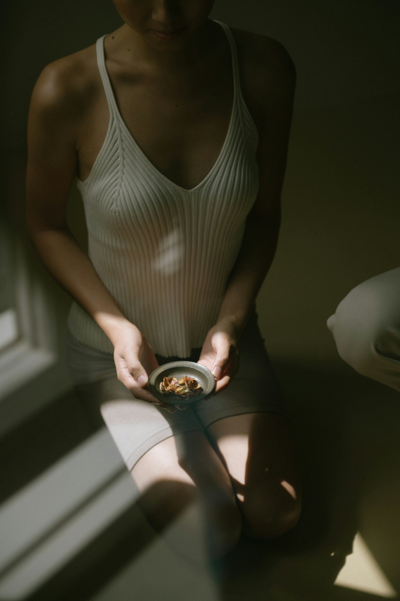 How to Build a Morning and Evening Wellness Rhythm