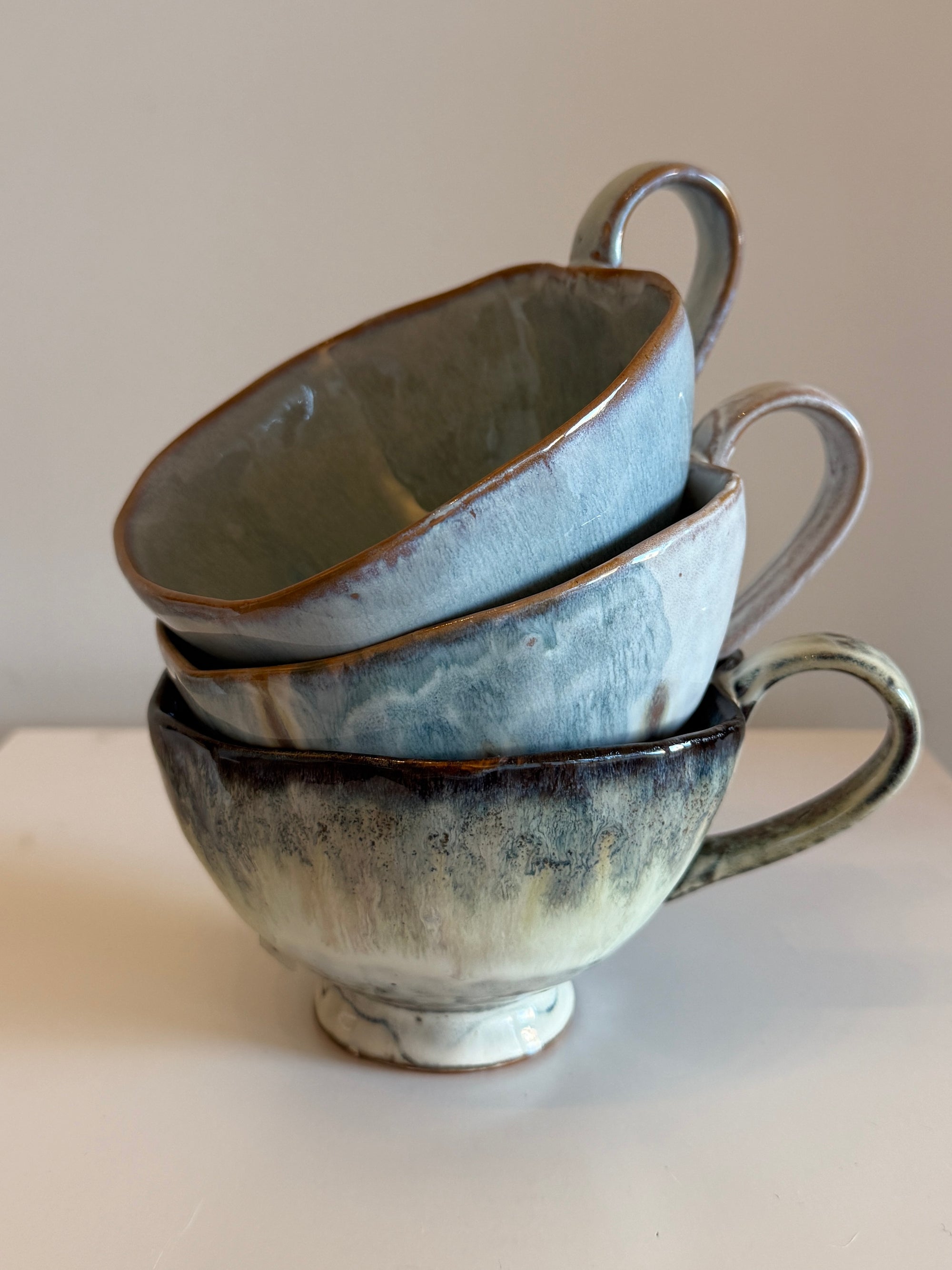 Stoneware Footed Tea Mug - Dark Blue & White